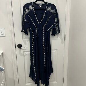 Midi navy dress with white embroidery detailing